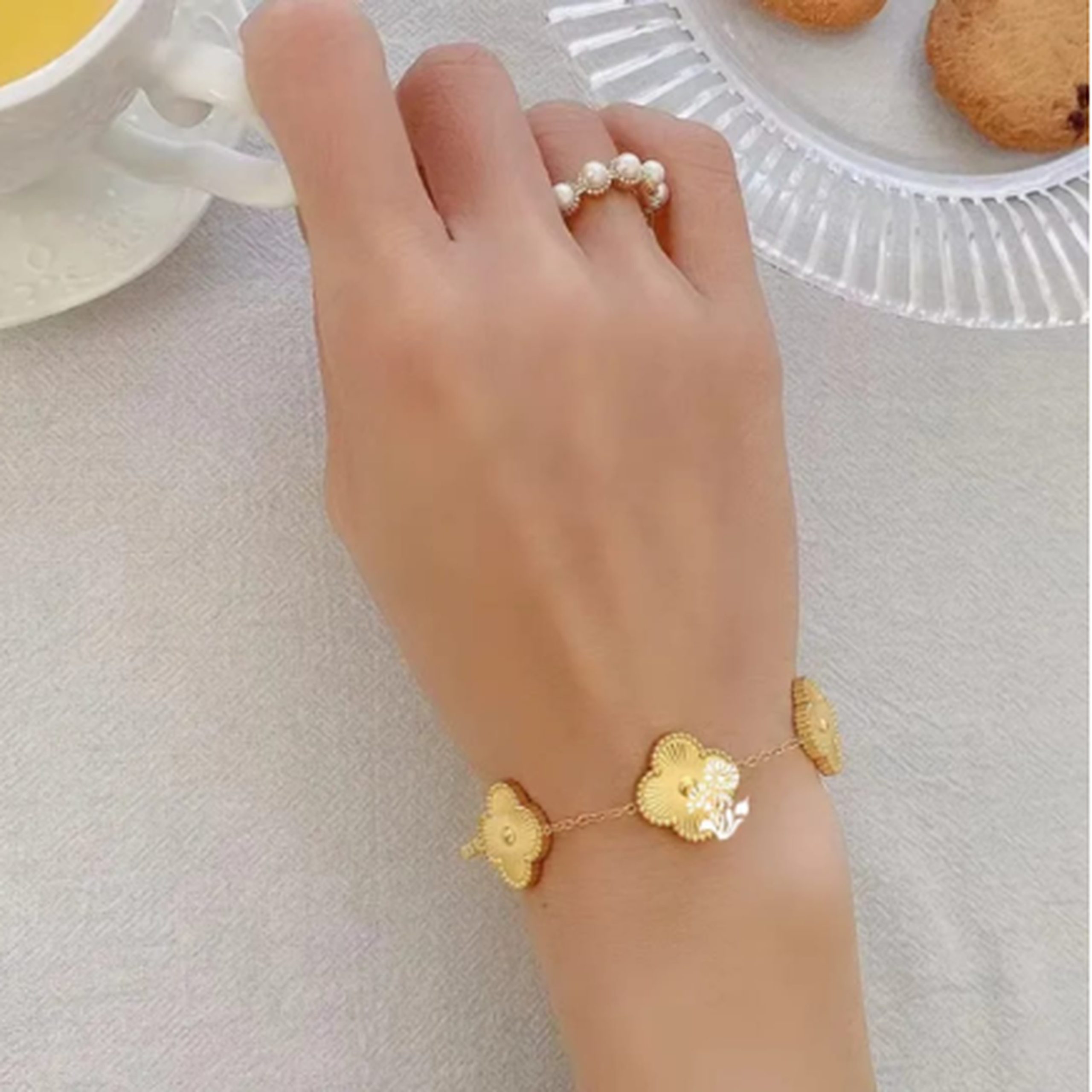 Clover bracelet for women Korean gold fashion jewellery